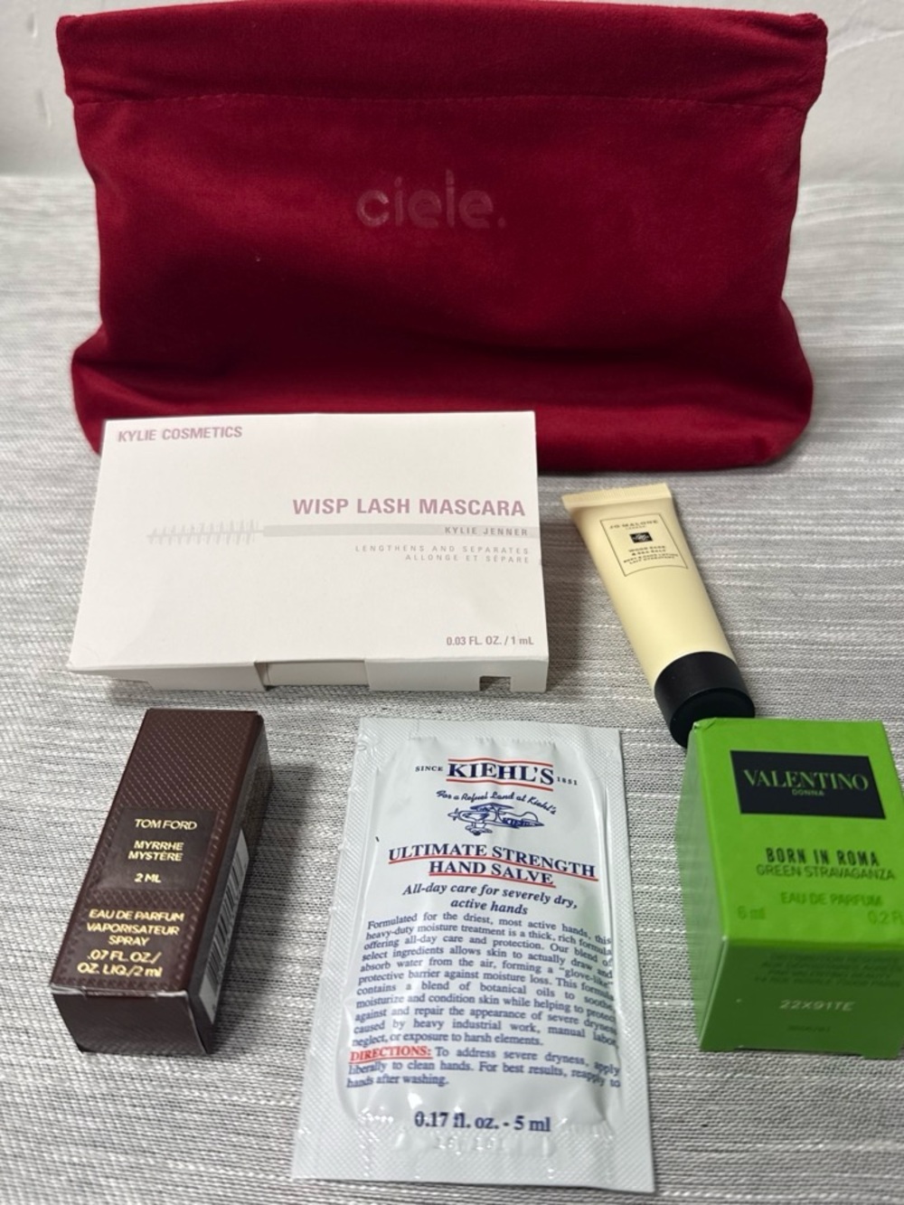 Ciele Makeup Pouch with Assorted Beauty Samples